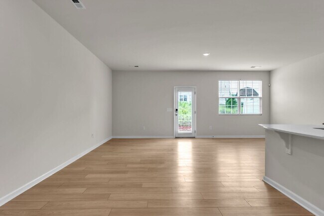 Building Photo - Stylish 3BR/2.5BA Craftsman Townhome with Modern Finishes in Pendleton! $1,700/mo rent