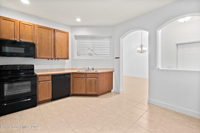 Building Photo - 234 Murano Dr