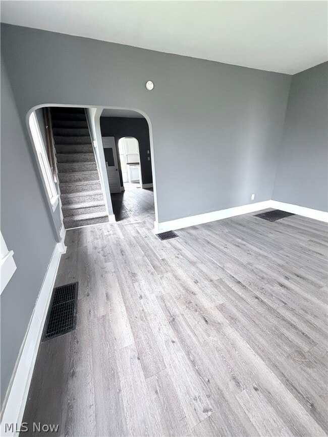 Building Photo - 1511 Stark Ave SW