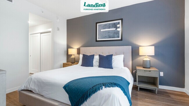 Building Photo - 151 7th St S