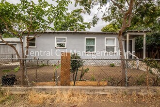 Building Photo - 2 Bedroom/1 Bath Home - $1495 per month