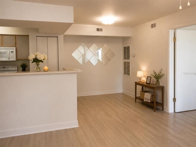 Building Photo - 3034 Parkway Blvd