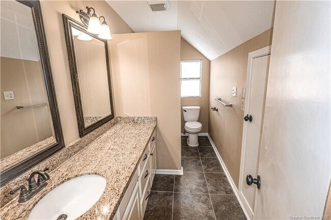 Building Photo - Cottage Home for Lease