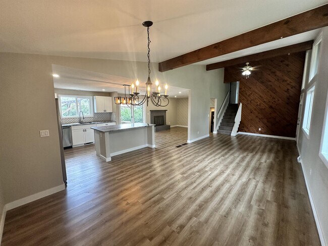 Building Photo - 7628 S Eaton Way