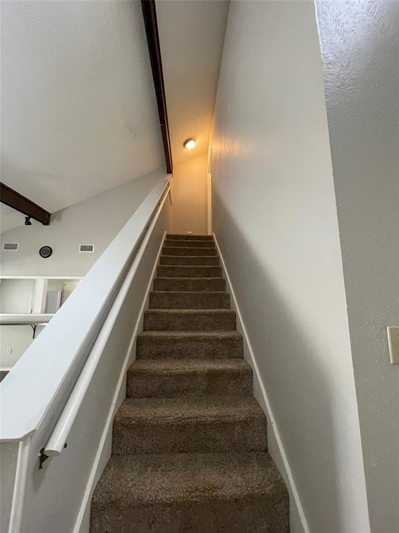 Building Photo - 412 Blue Valley Dr