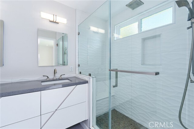 Building Photo - 6550 Smoke Tree Ave