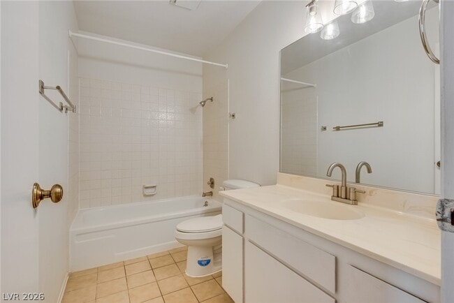 Building Photo - 2504 Sidonia Ave