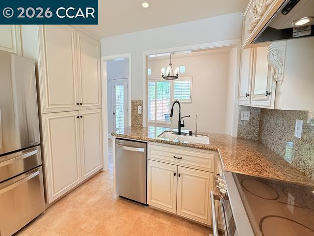 Building Photo - 6220 Lakeview Cir