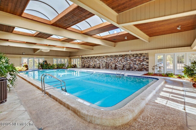 Building Photo - 6561 Mission Ct