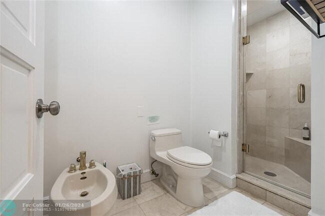 Building Photo - 808 Solar Isle Dr