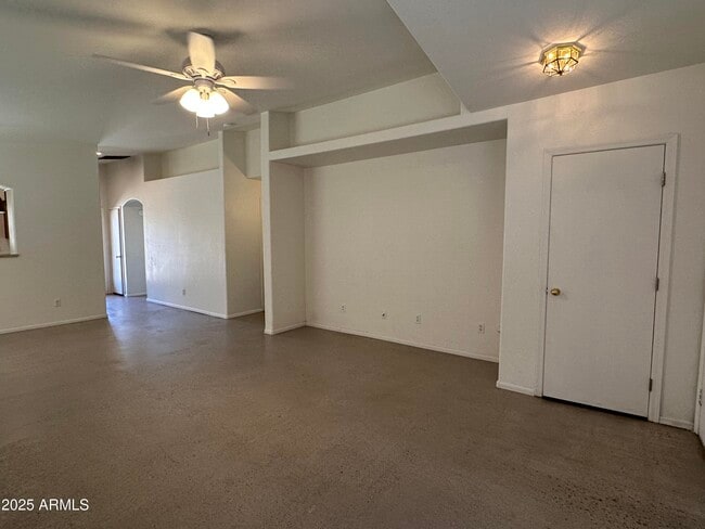 Building Photo - 1832 W Lydia Ln