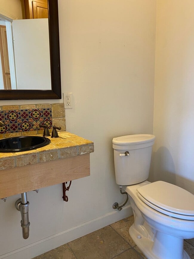 Building Photo - Oh my!!!  Downtown Sonora!