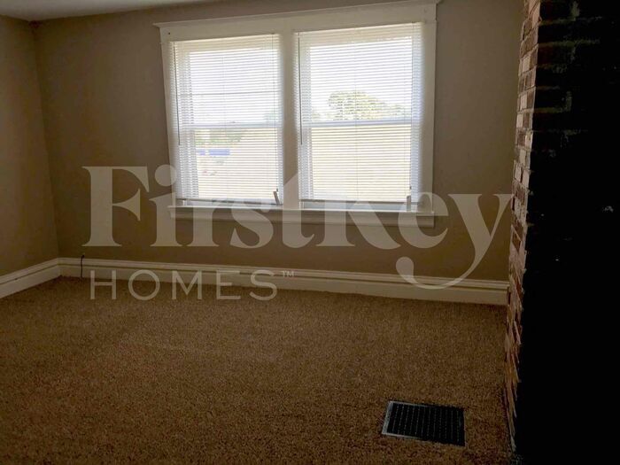 Building Photo - 2112 Lexa Dr