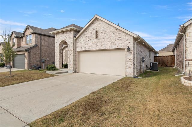 Building Photo - 2111 Clearwater Way