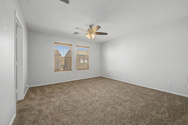 Building Photo - 7042 W Mercer Ln
