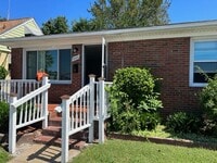 Building Photo - ***Renovated 3 Bedroom Ranch*Near Casino &...