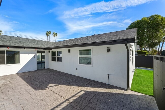 Building Photo - Newly Rebuilt Luxury 3 Bed Home with Pool, Designer Kitchen, Huge Courtyard, Near Topanga Mall