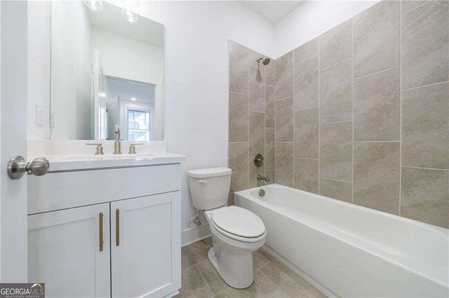 Building Photo - 1032 Robert Smalls Wy