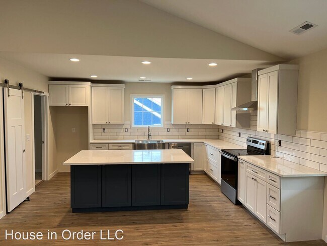 Building Photo - 3 br, 2.5 bath House - 78 Grace Estates Dr