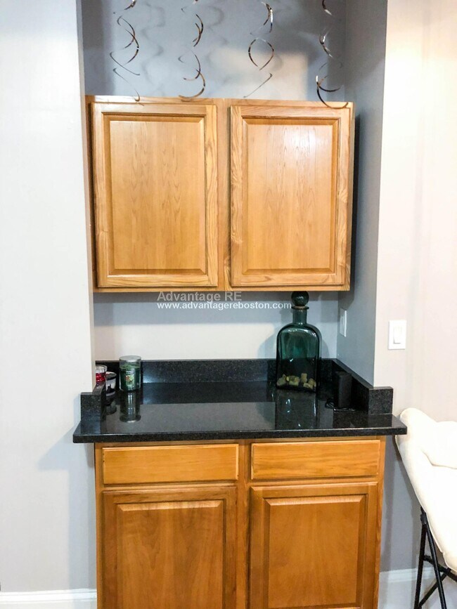 Building Photo - 1048 Commonwealth Ave