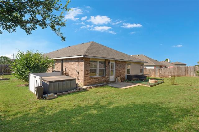 Building Photo - 2901 Saddle Dr