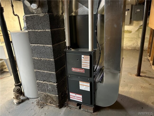 Building Photo - 128 Bannard Ave