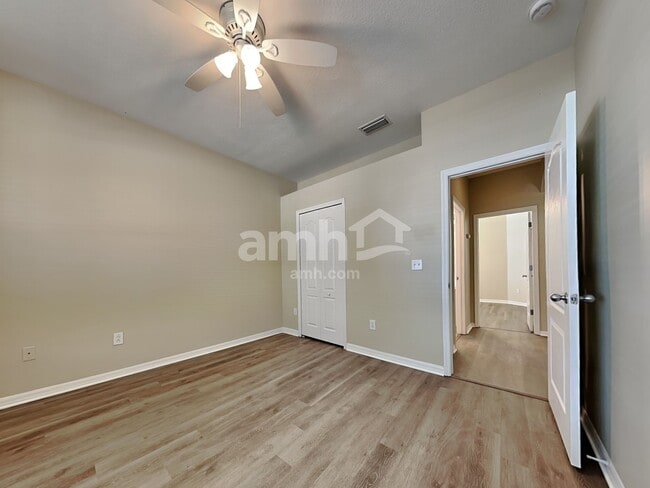 Building Photo - 5018 Sky Blue Dr