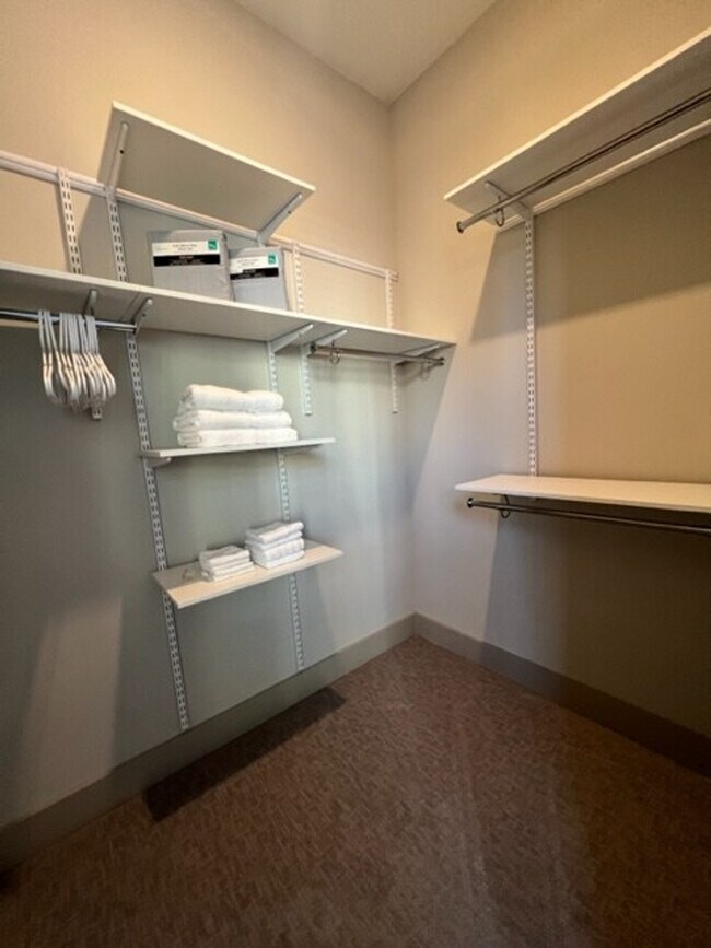 Building Photo - 3158 Stillhouse Creek Dr