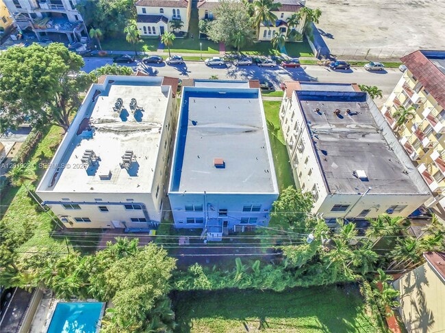Building Photo - 119 Menores Ave