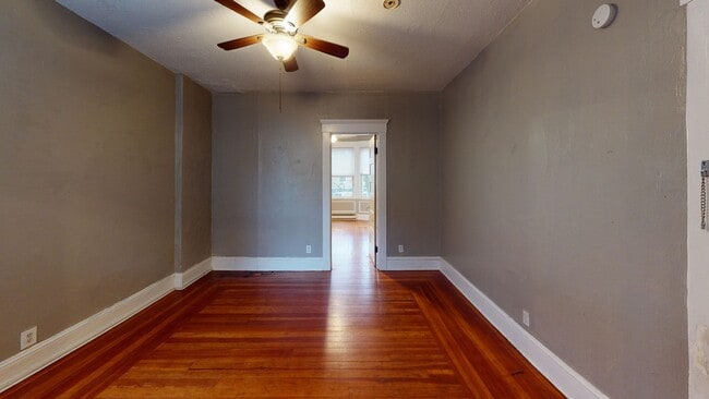 Building Photo - Sunny 1BR in East Rock | Hot Water & Gas Included | Walk to Yale