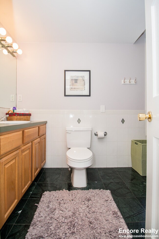 Building Photo - 7 Harvard Square