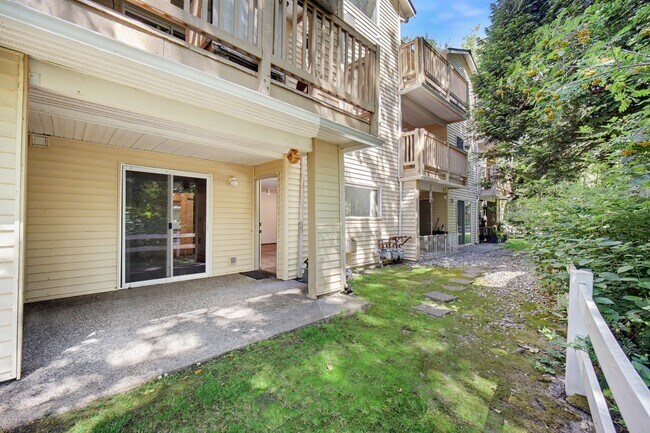 Building Photo - 11501 7th Ave W