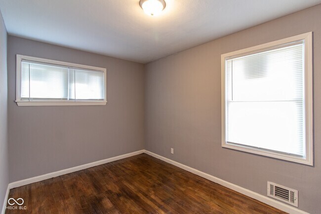 Building Photo - 1924 Lowell Ave