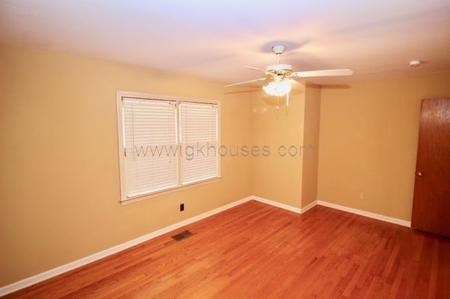 Building Photo - 1434 Ely Rd