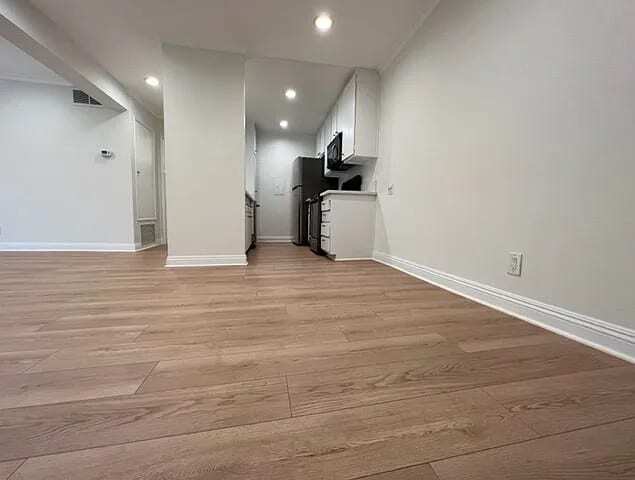 Building Photo - 5460 White Oak Ave