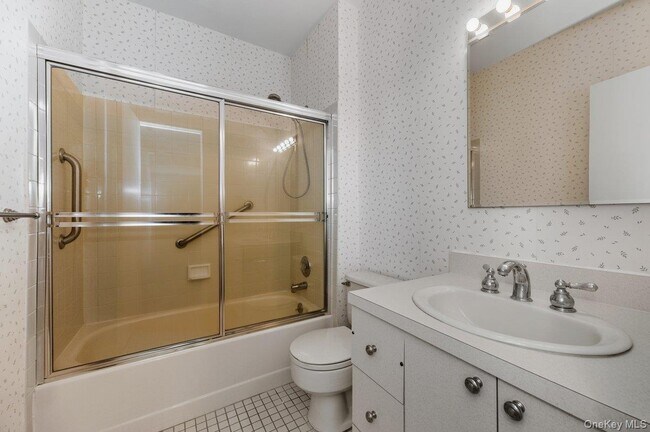 Building Photo - 100 Daly Blvd