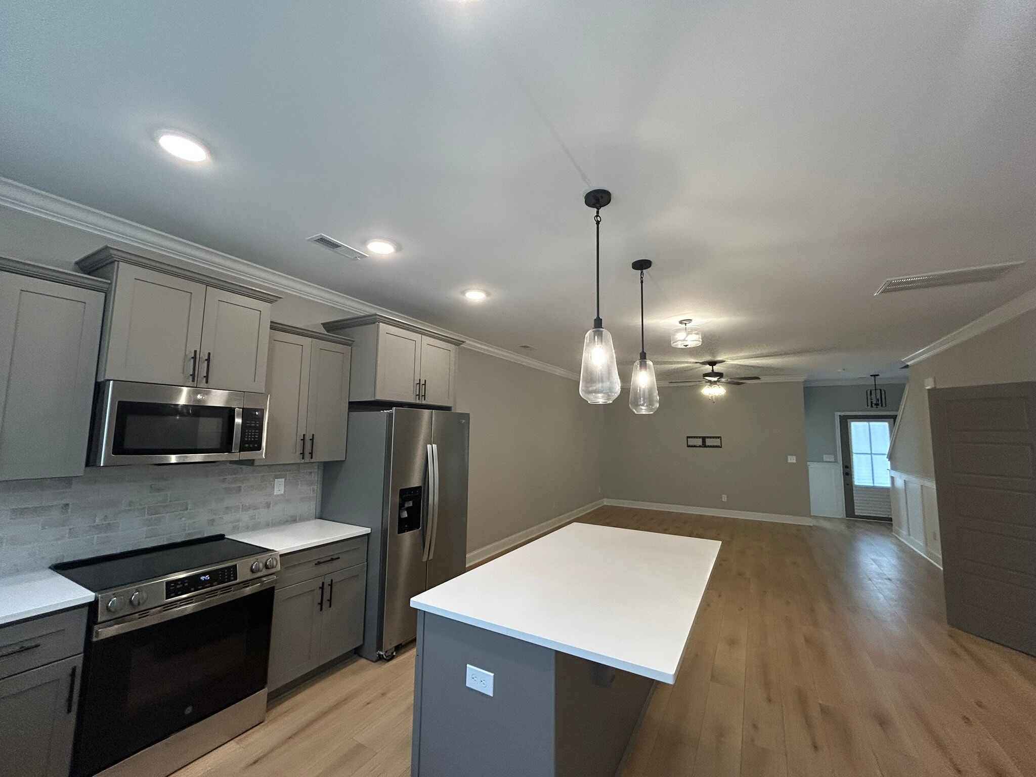 Building Photo - 163 Susan Lynn Dr