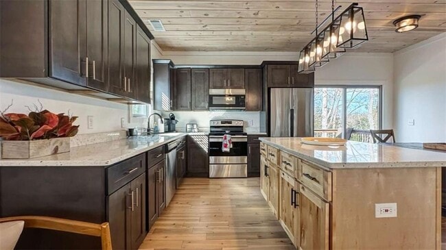 Building Photo - 360 Prince Dr