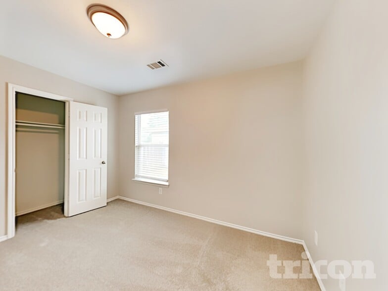 Building Photo - 209 Brahma Way