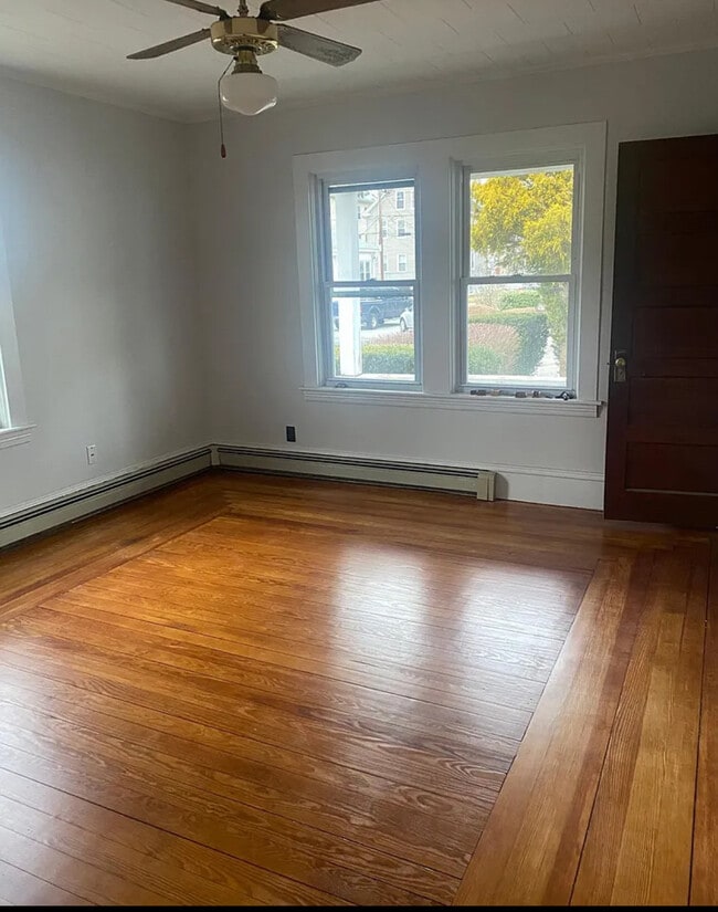 Living room - 19 Randall St