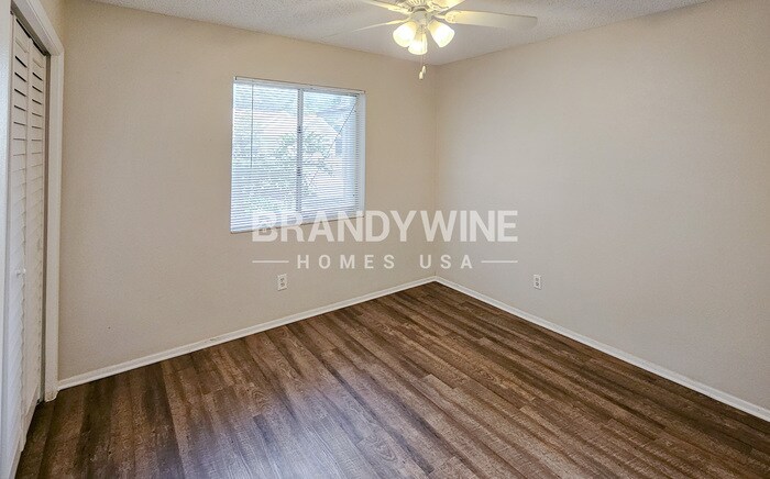 Building Photo - 737 Country Shire Ln