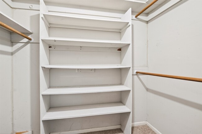 Building Photo - 5422 Spellman Rd