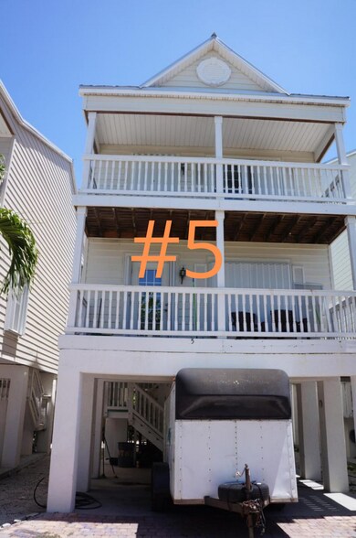 Building Photo - 374 73rd St #5