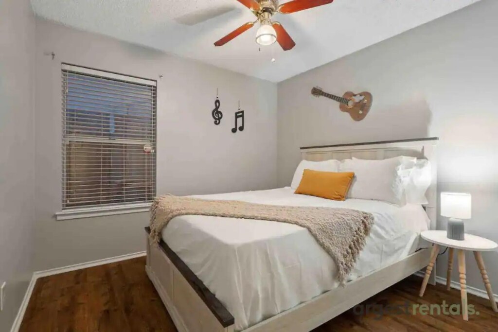 Building Photo - 4143 Norway Ln