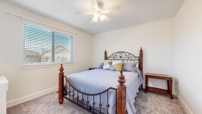 Building Photo - Beautiful Home in the Ridge Crest Neighbor...