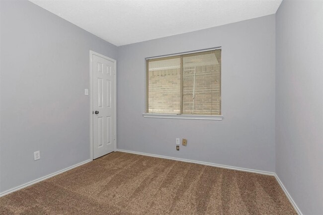 Building Photo - 73 Timberspire Ln