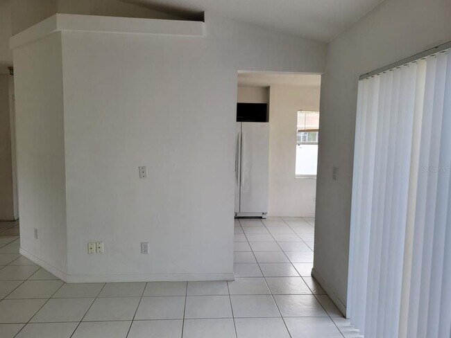 Building Photo - 13305 Pinyon Dr