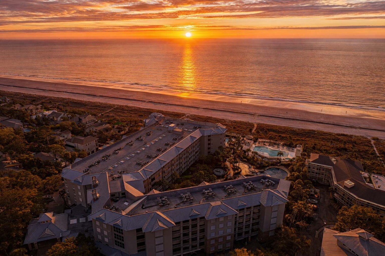 Building Photo - 10 N Forest Beach Dr