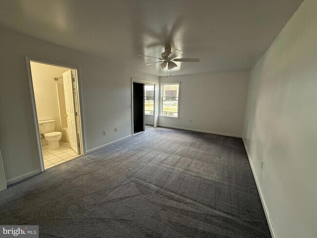 Building Photo - 11 Taft Ave