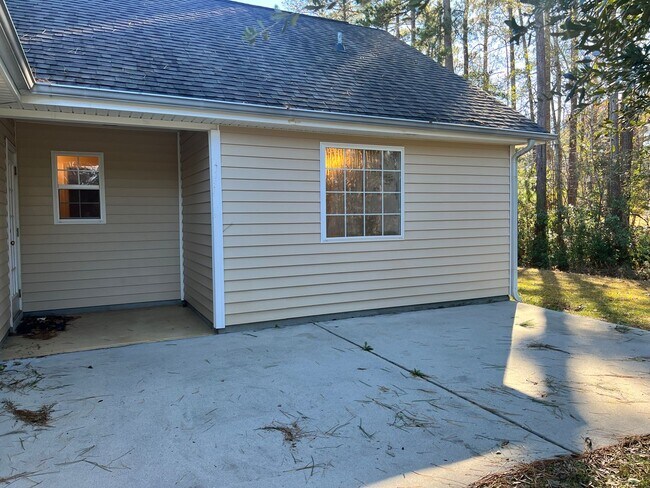 Building Photo - NOW AVAILABLE IN INTERNATIONAL CLUB - MURRELLS INLET!!